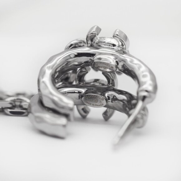 CHANEL Mini Hoop Strass CC Chain Link Ear Cuff Earrings - Picture 7 of 8